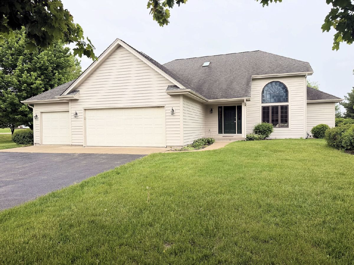  For Sale Rochelle Illinois, 10349 Branch Road