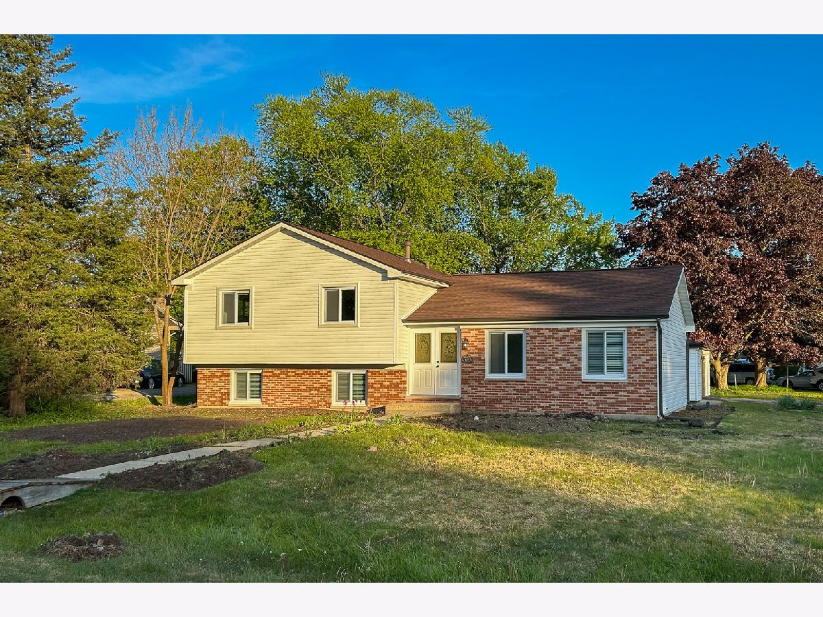  Rented Lindenhurst Illinois, 59 Chestnut