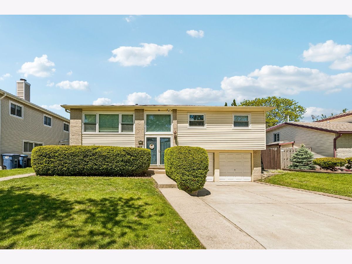  For Sale Des Plaines Illinois, 774 Polynesian Drive