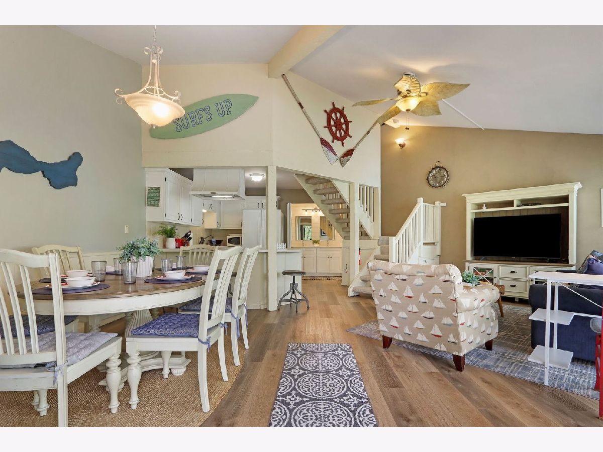  For Sale Fontana Wisconsin, 511E Tam O'shanter Drive