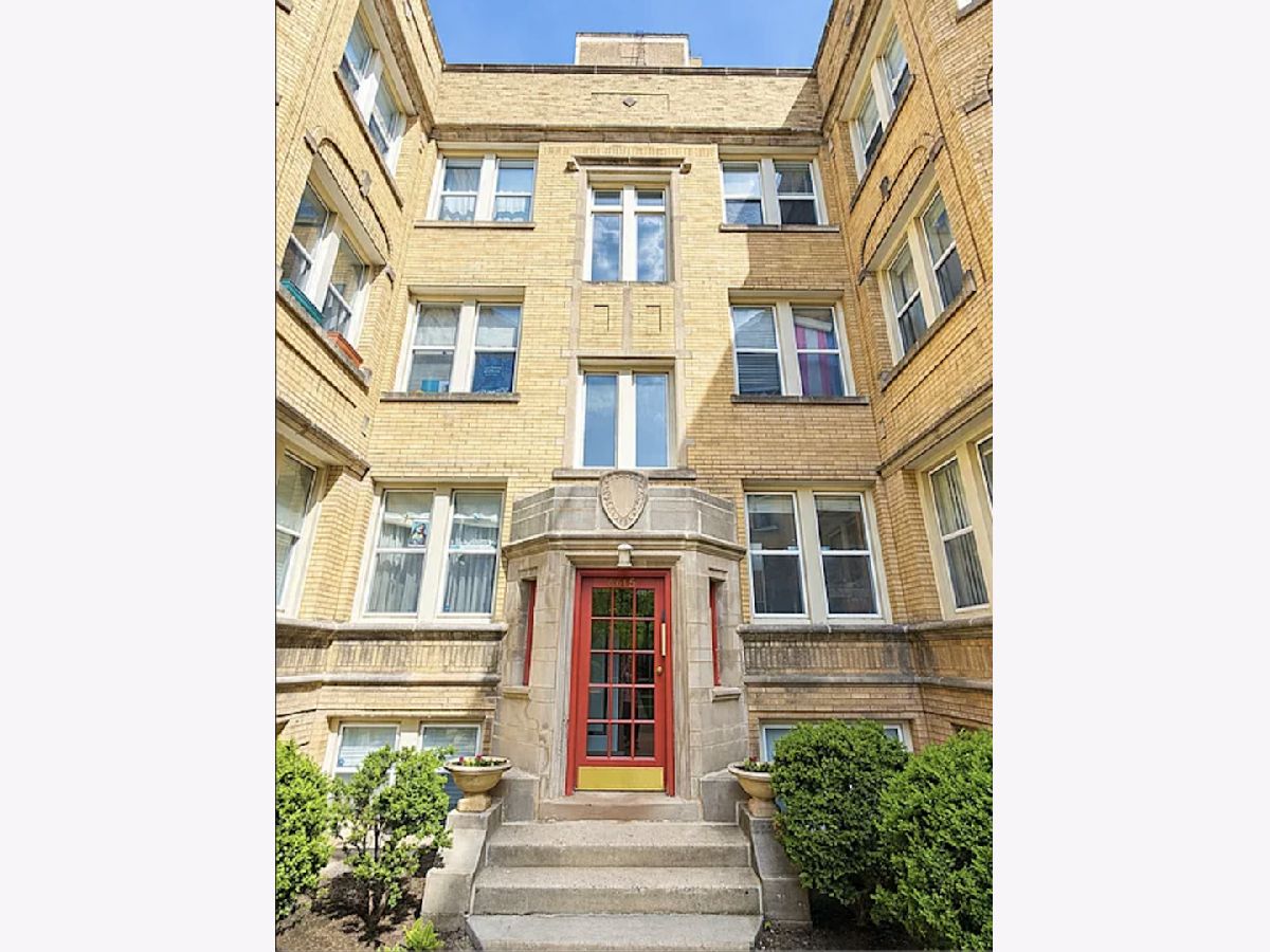  Rented Chicago Illinois, 6815 Lakewood