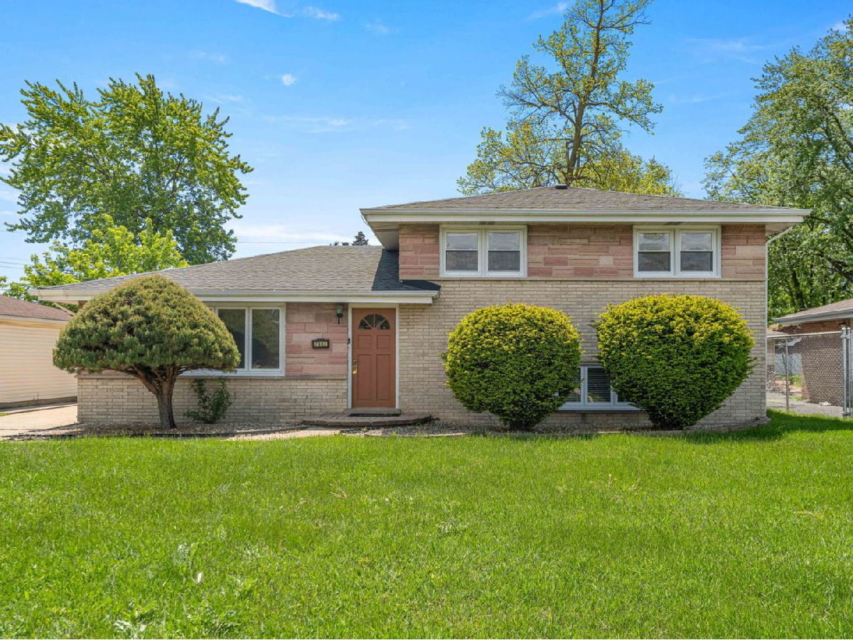  For Sale Bridgeview Illinois, 7907 74th Street