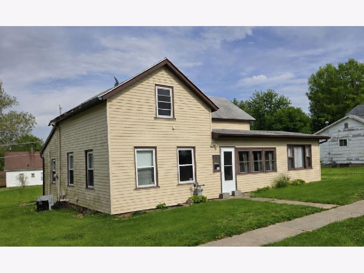  For Sale Heyworth Illinois, 209 Willis Street