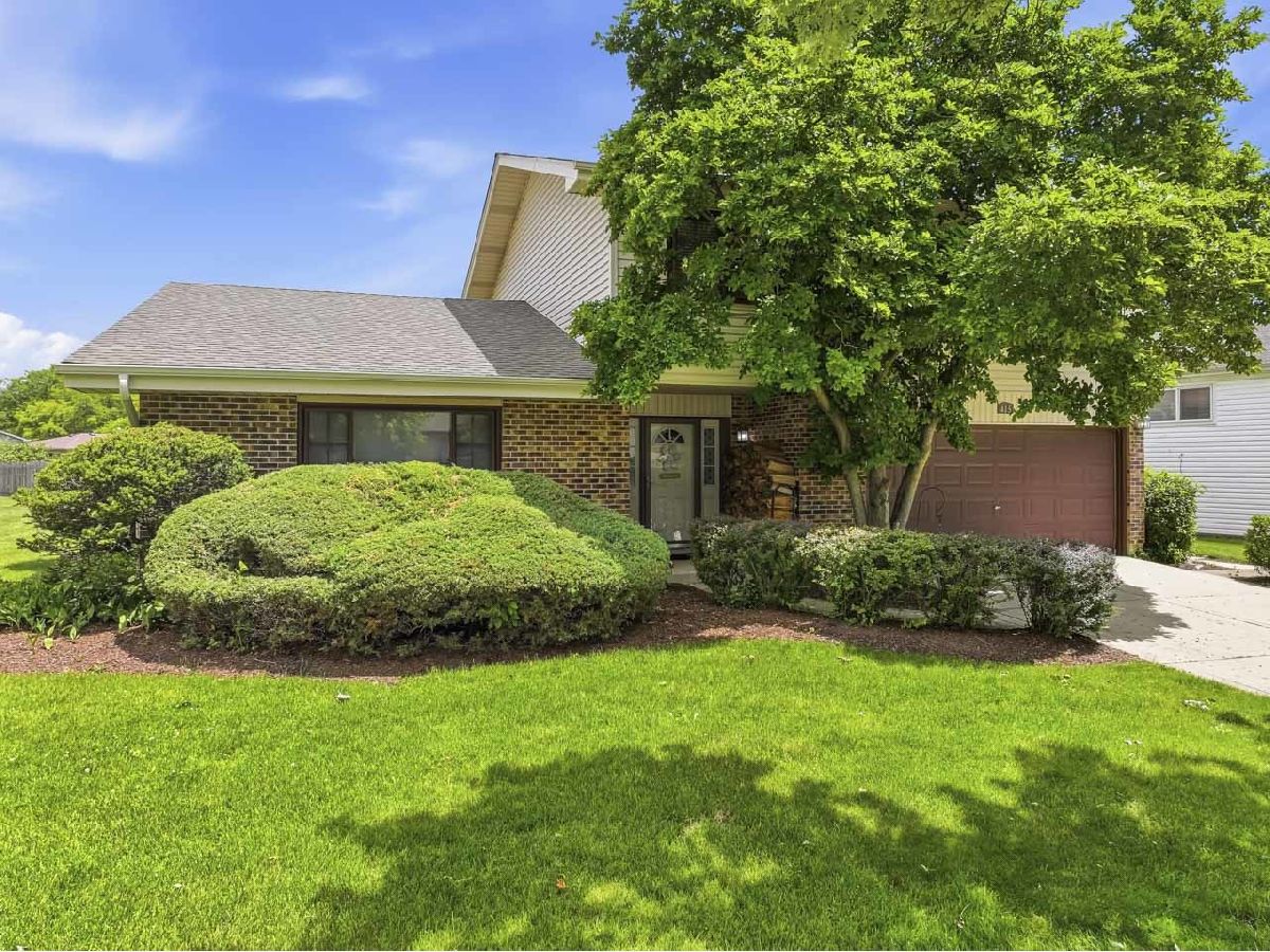  For Sale Schaumburg Illinois, 415 Cypress Court