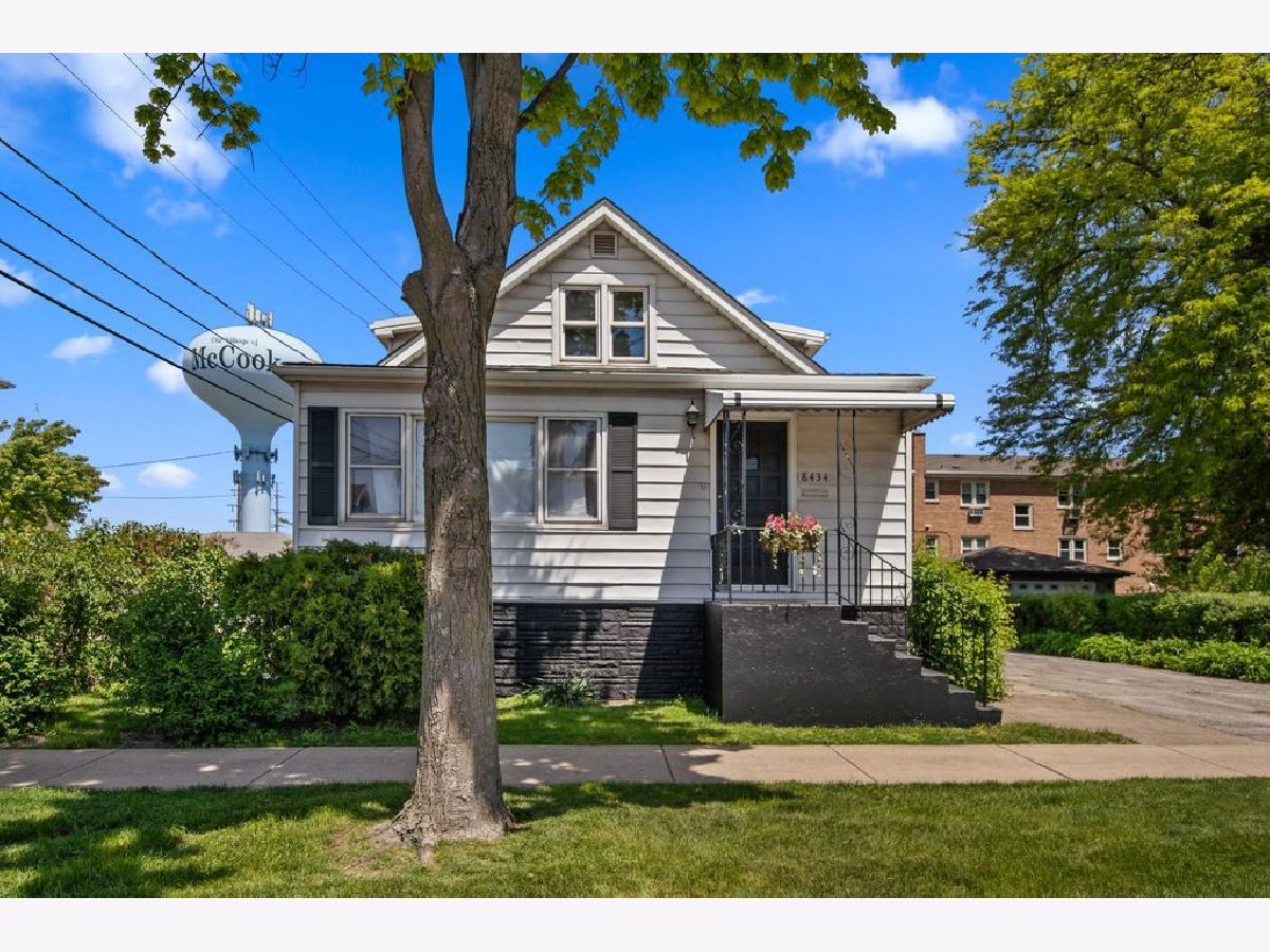  For Sale Mccook Illinois, 8434 50th Street