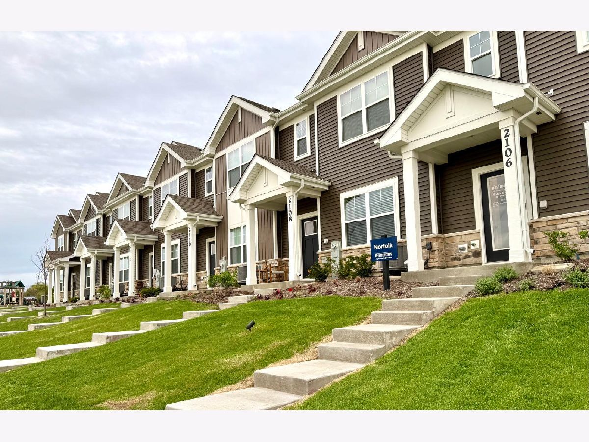 Homes & Condos & Townhomes Rented Sonoma Trails Oswego Illinois, 2136 Bodega