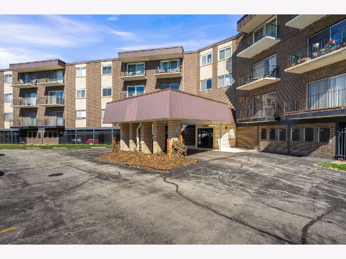 Condominiums & Homes For Sale Bayport Oak Lawn Illinois, 9820 Pulaski Road