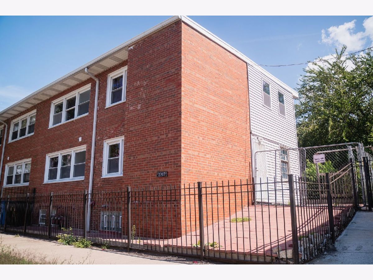  For Rent Chicago Illinois, 3707 Michigan