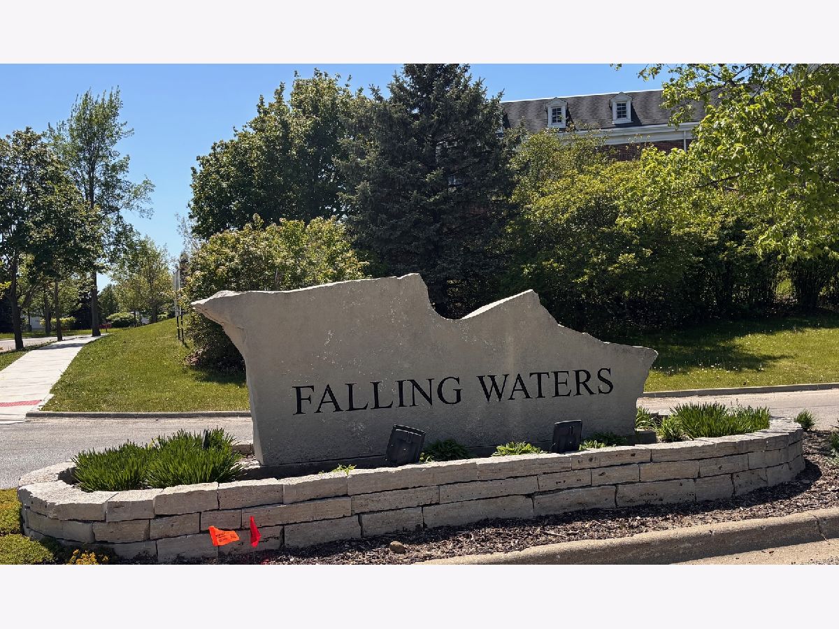  For Sale Lindenhurst Illinois, 3142 Falling Waters Lane