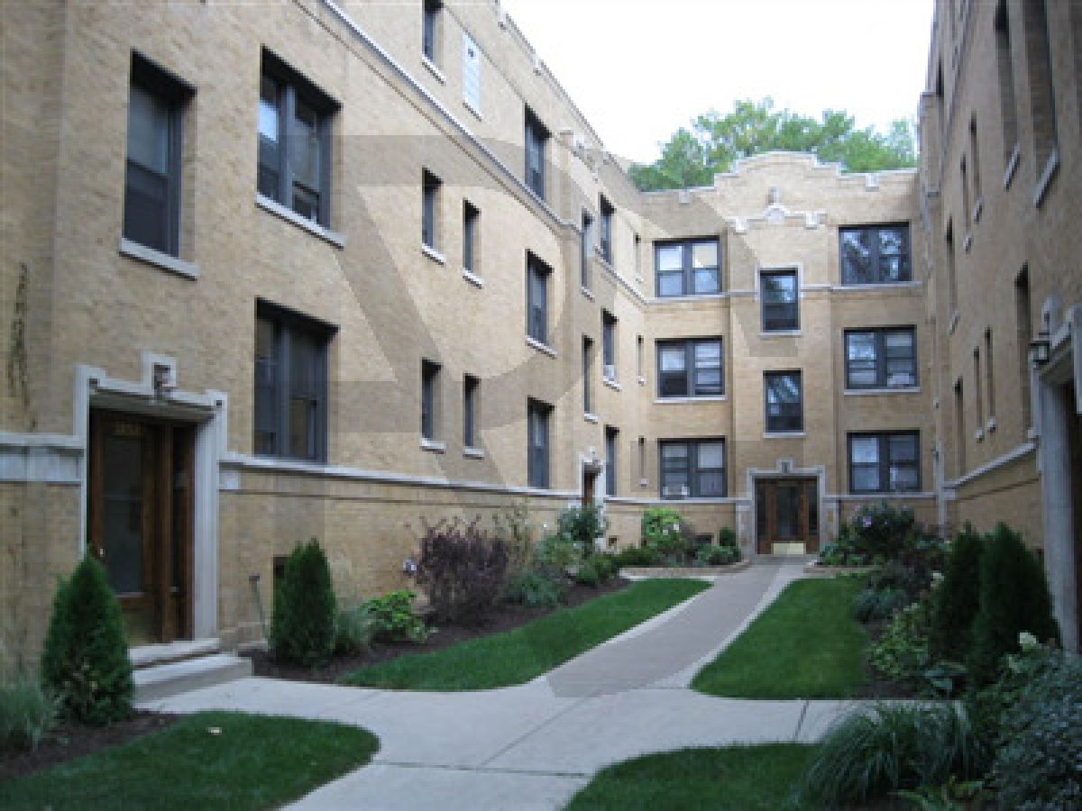 Rented Chicago Illinois, 2651 Spaulding