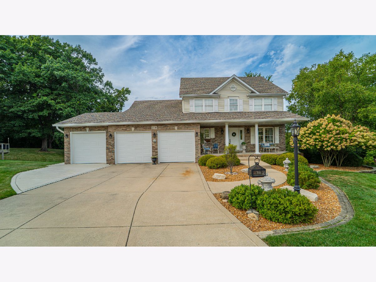  For Sale Crown Point Indiana, 1205 Waterside Lane
