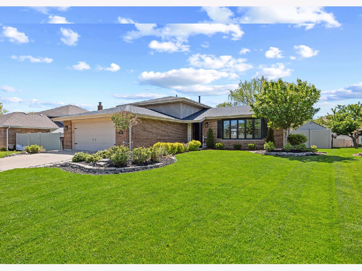 Homes & Townhomes For Sale Pheasant Chase Tinley Park Illinois, 8607 Bethany Lane