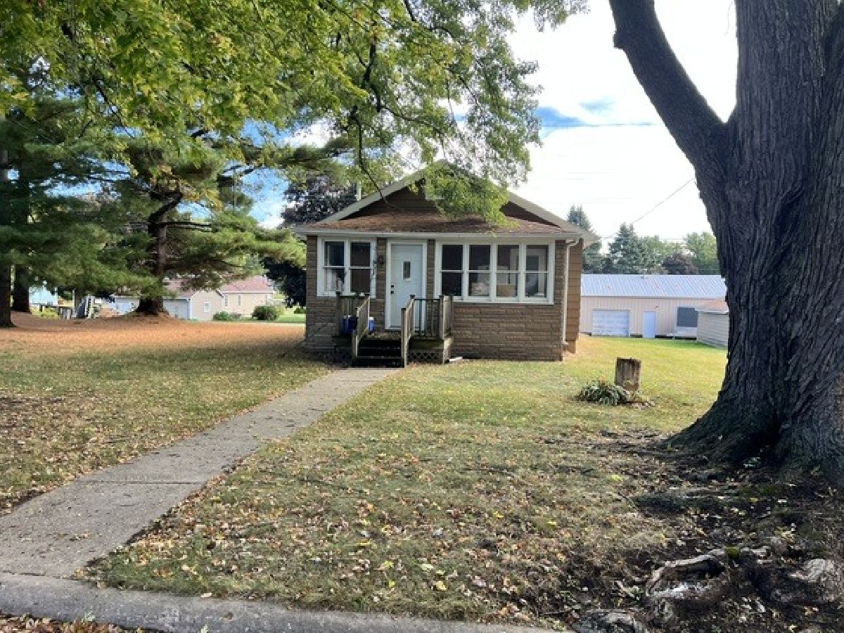  For Sale Freeport Illinois, 913 15th Avenue