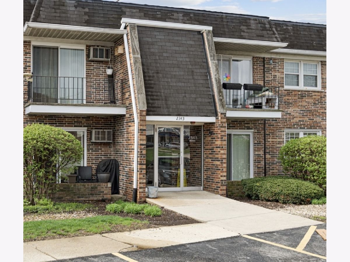  Rented Downers Grove Illinois, 2343 Ogden
