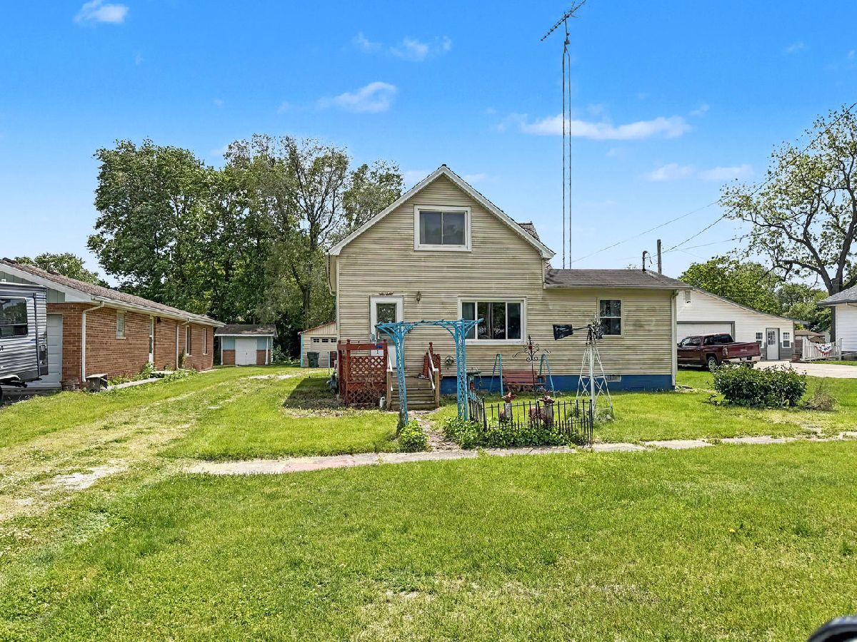  For Sale Ashkum Illinois, 204 Lake Street