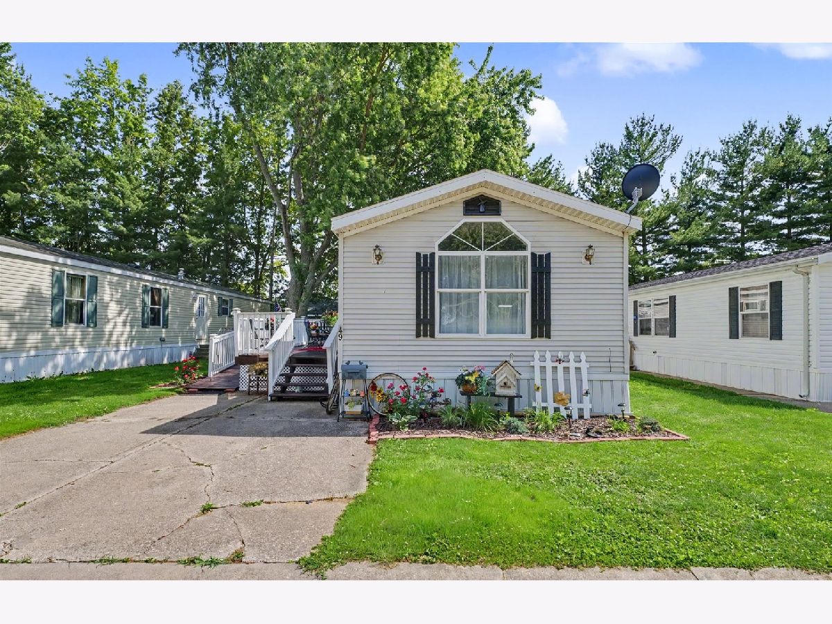  For Sale Monticello Illinois, 49 Coachman Drive