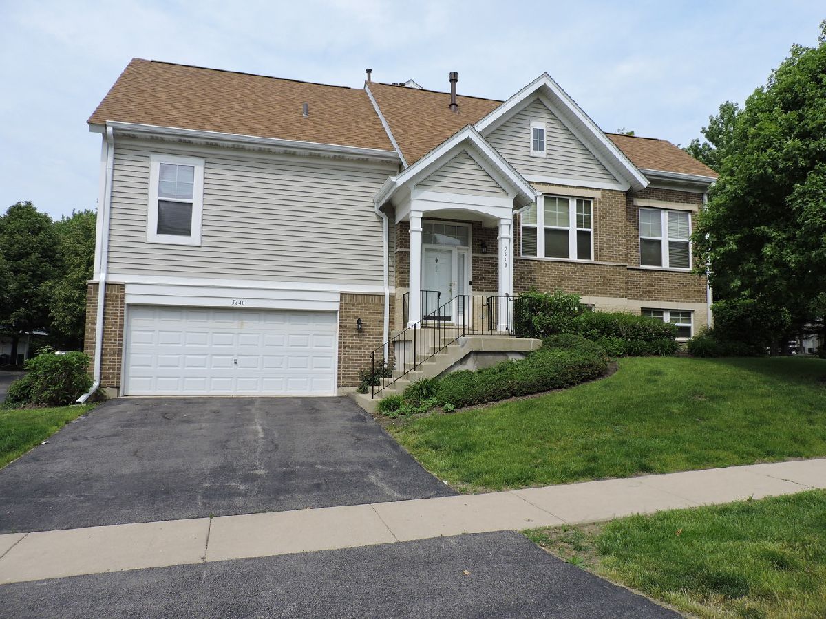 Townhomes For Sale Savannah Hanover Park Illinois, 5640 Cambridge Way