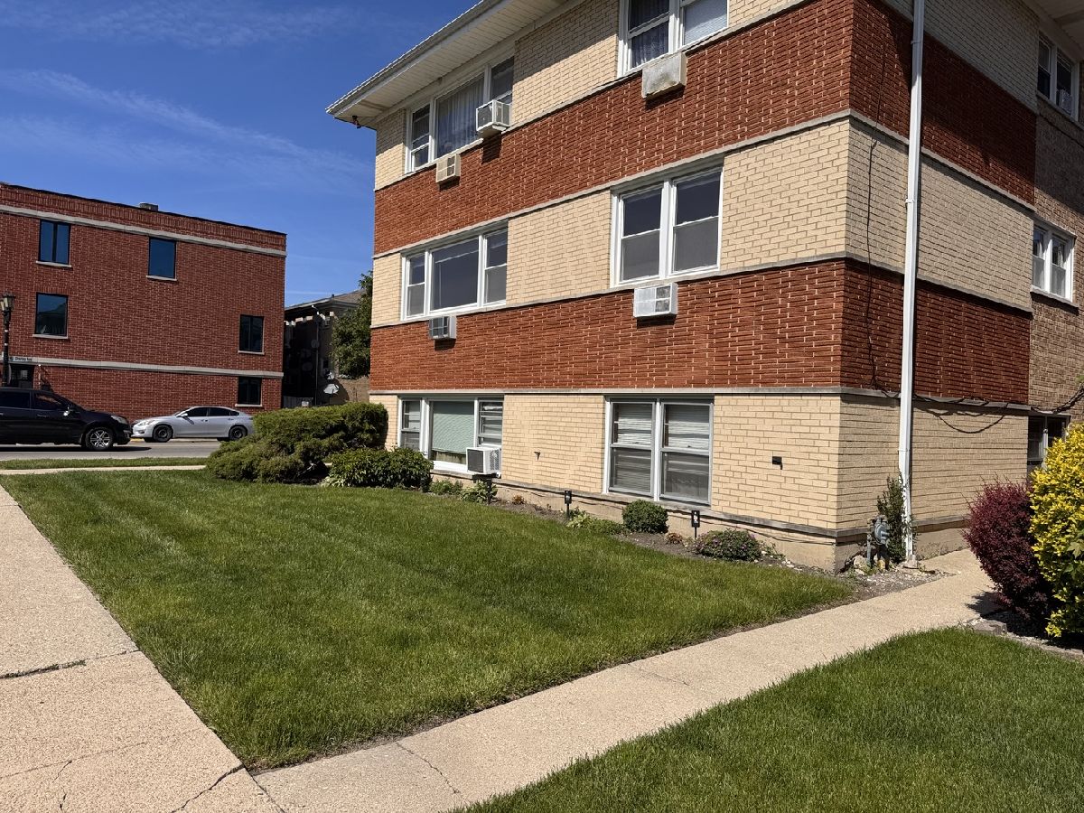  For Sale Elmwood Park Illinois, 7347 Diversey Avenue
