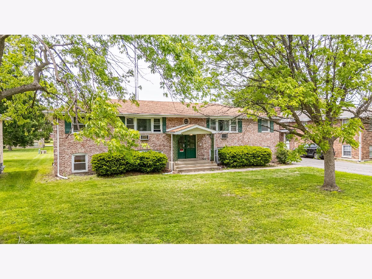  For Sale Kankakee Illinois, 221 Small Avenue