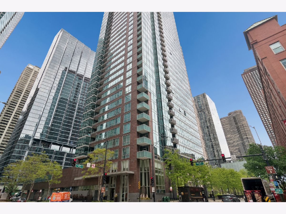Condos & Townhomes For Sale Parkview Condominiums Chicago Illinois, 505 Mcclurg Court
