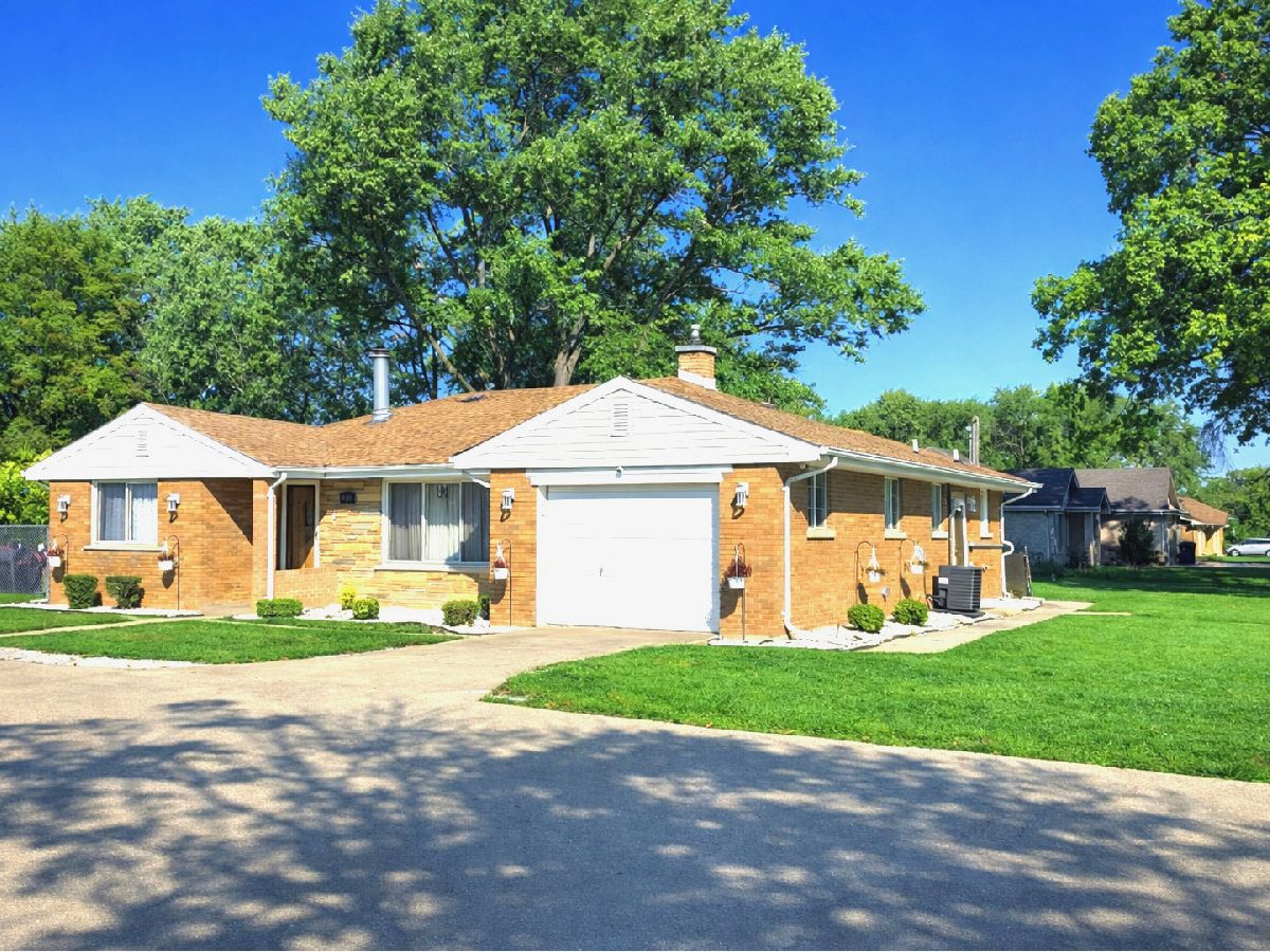  For Sale Crestwood Illinois, 3904 137th Street