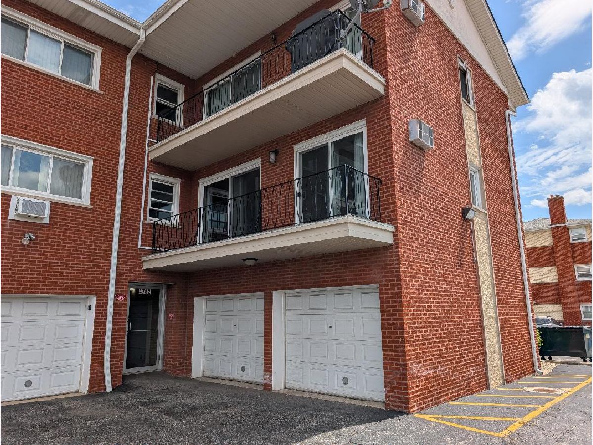  Rented Oak Lawn Illinois, 4752 101st