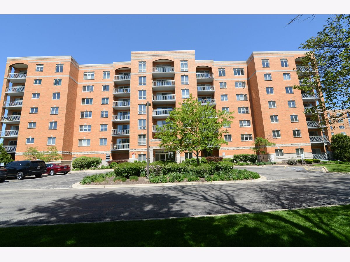 Condominiums Sold Eagle Point Niles Illinois, 6801 Milwaukee