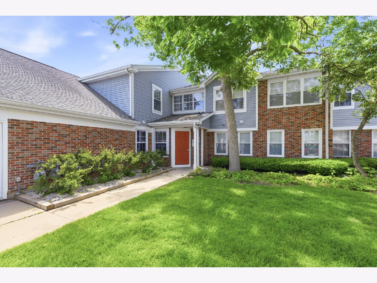  For Sale Palatine Illinois, 207 Jennifer Lane