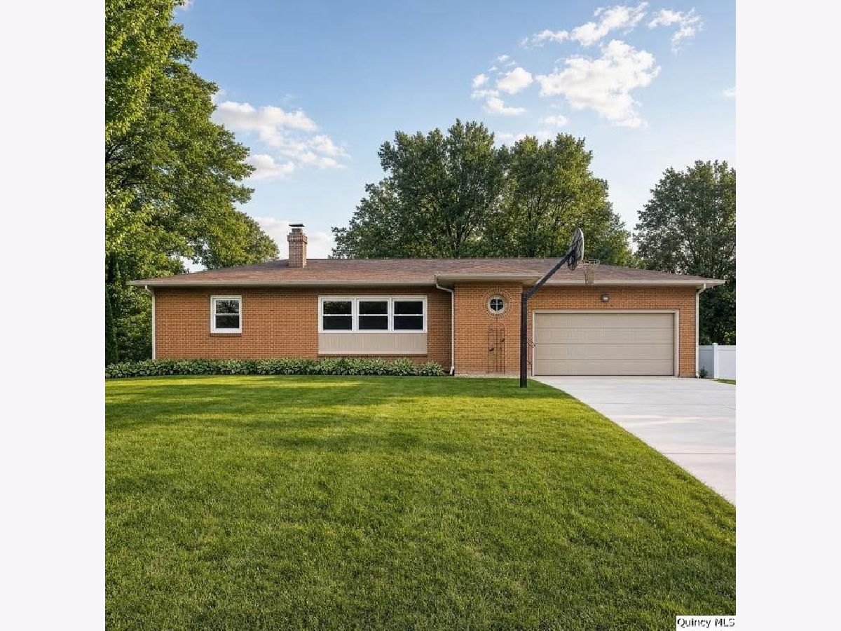  For Sale Quincy Illinois, 5128 Ri Dora Drive