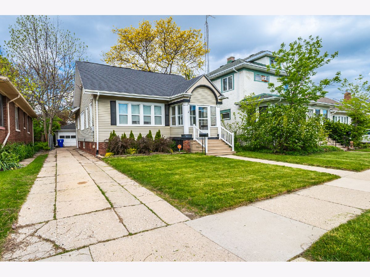  For Sale Kenosha Wisconsin, 7404 23rd Avenue
