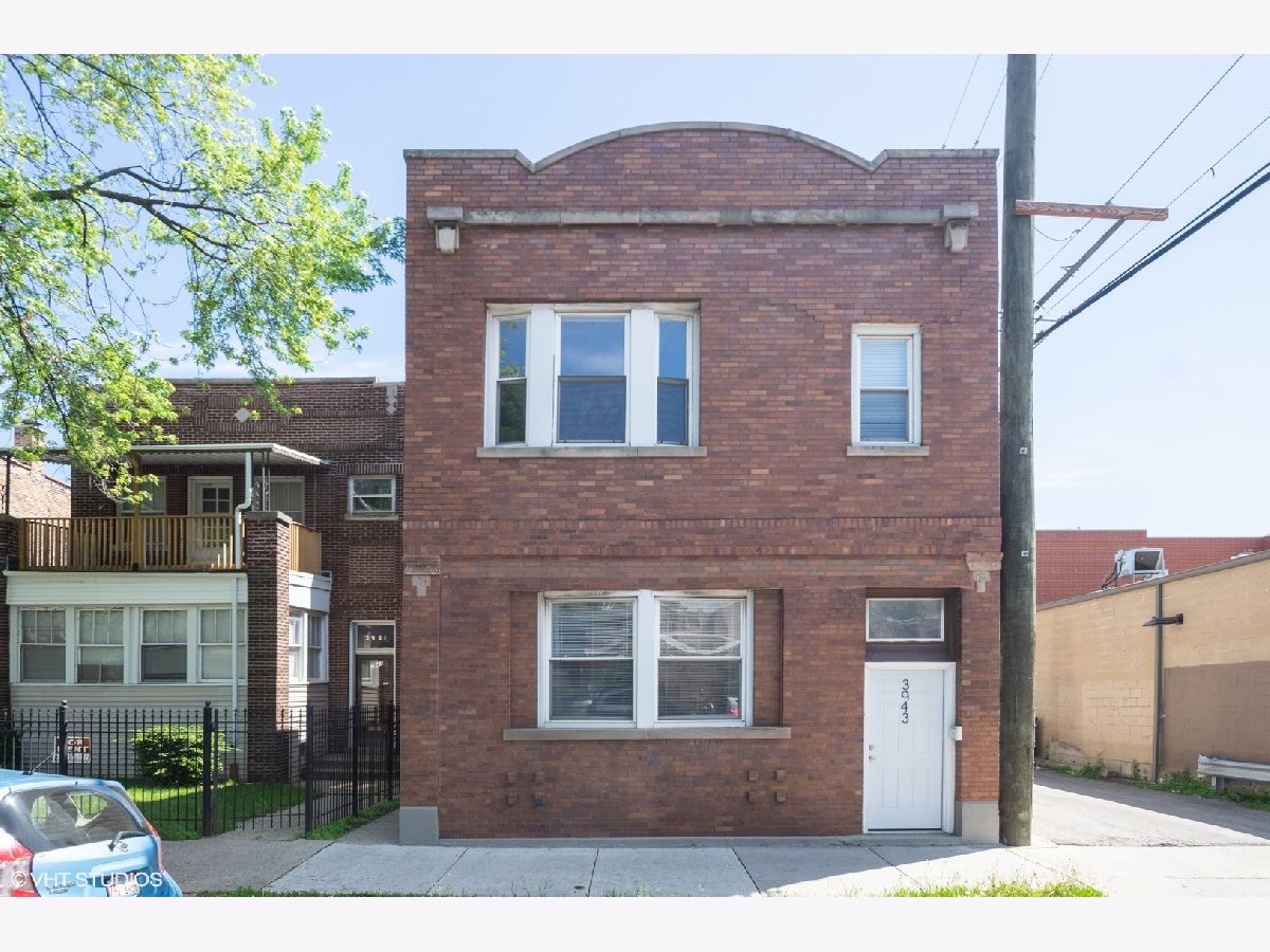  Rented Chicago Illinois, 3943 Addison