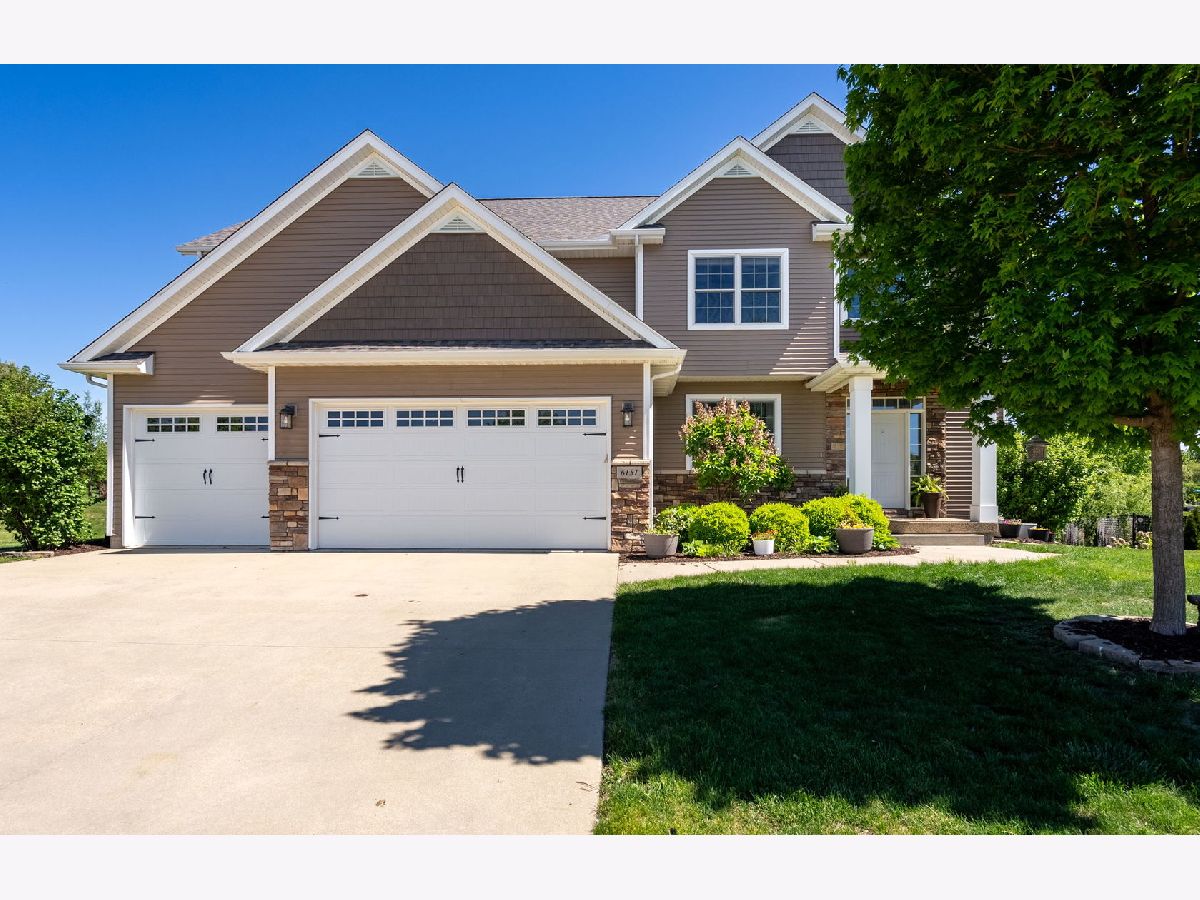  For Sale Davenport Iowa, 6151 Spring Circle