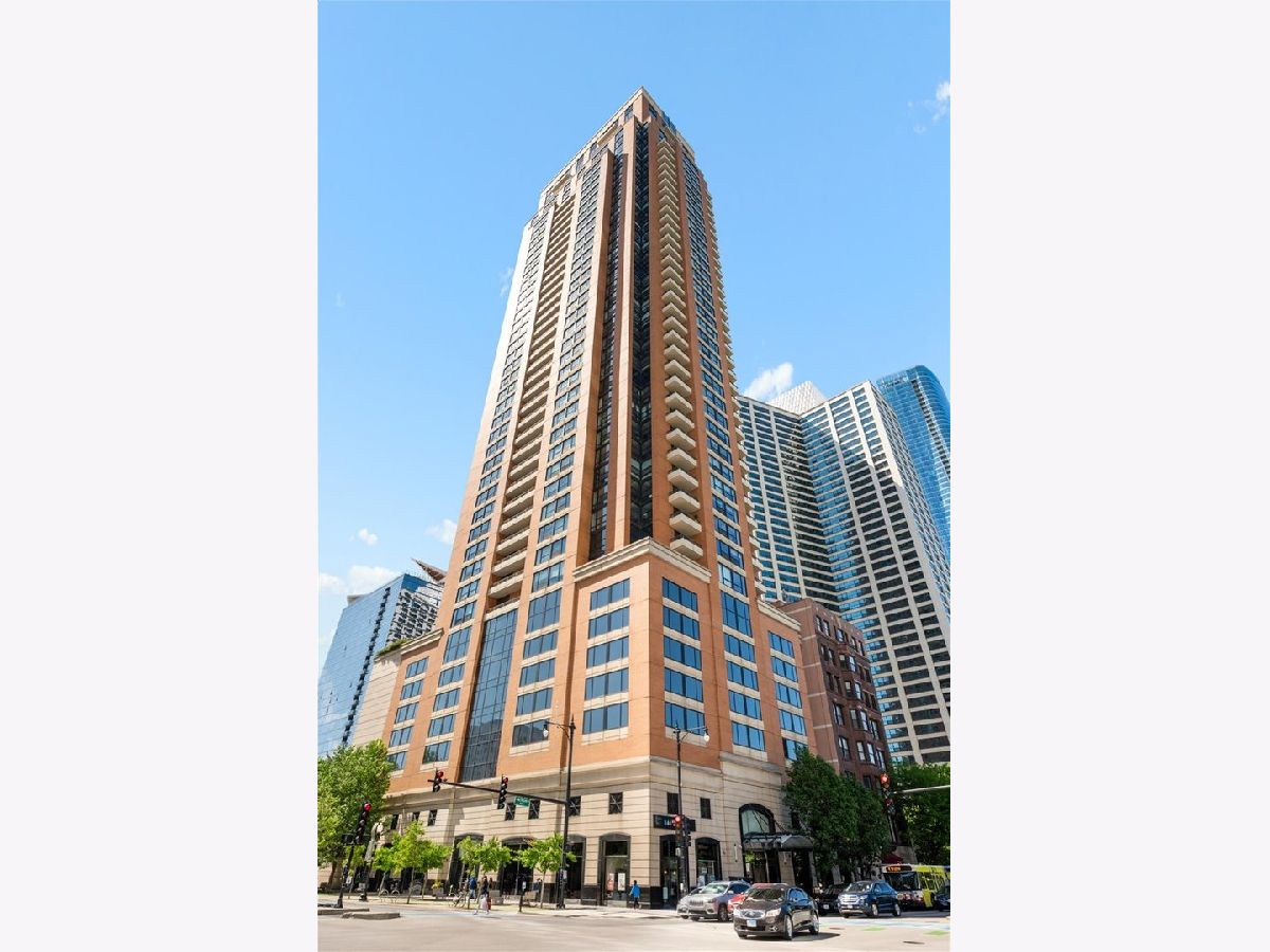  For Sale Chicago Illinois, 1160 Michigan Avenue