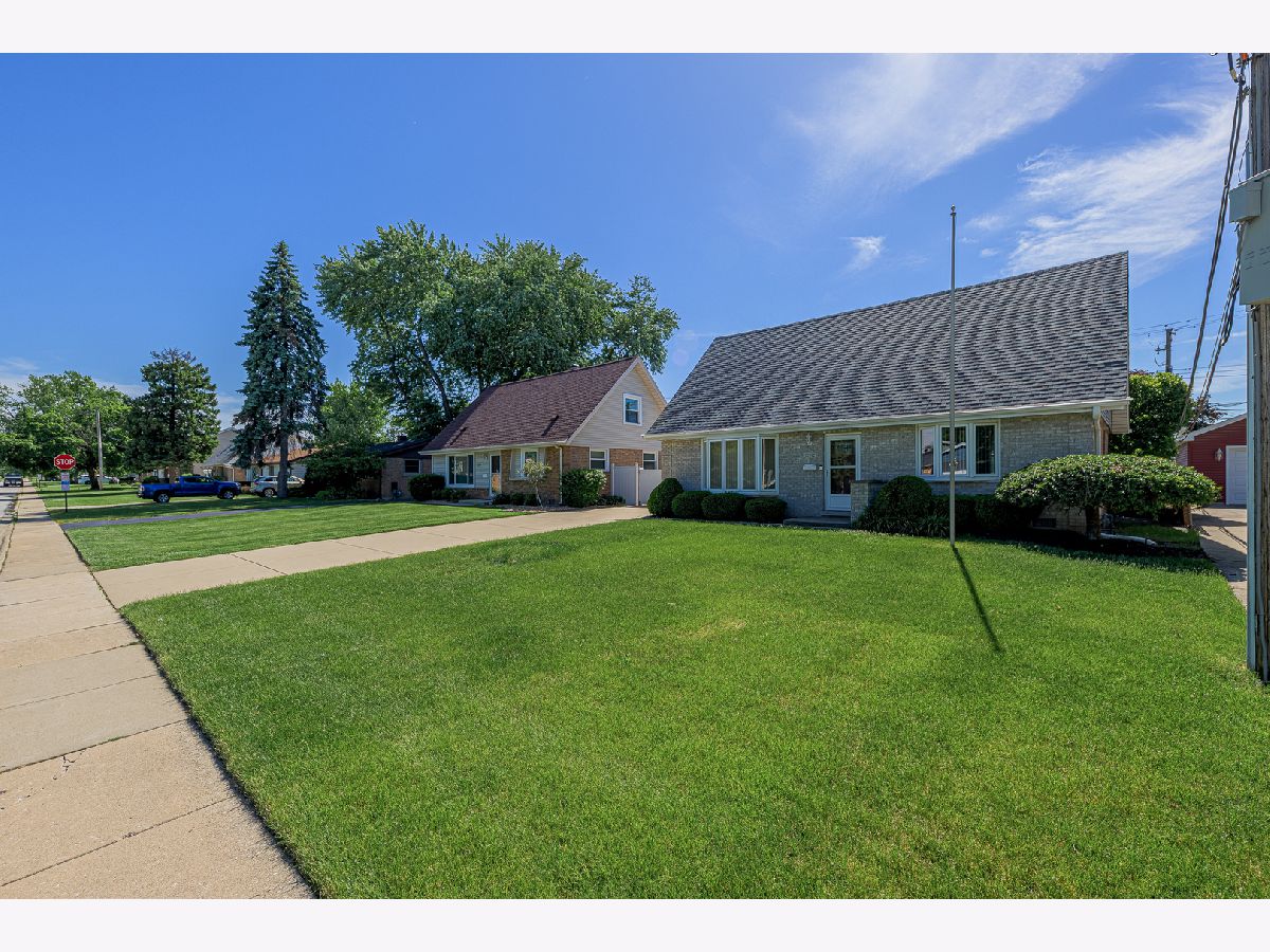  For Sale Crestwood Illinois, 12912 Playfield Drive