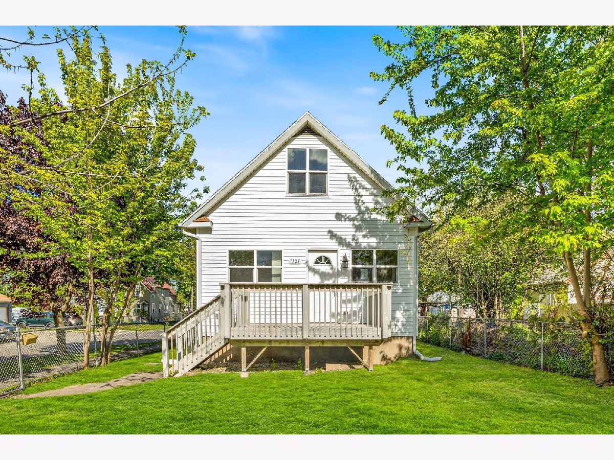  For Sale North Chicago Illinois, 1107 Victoria Avenue