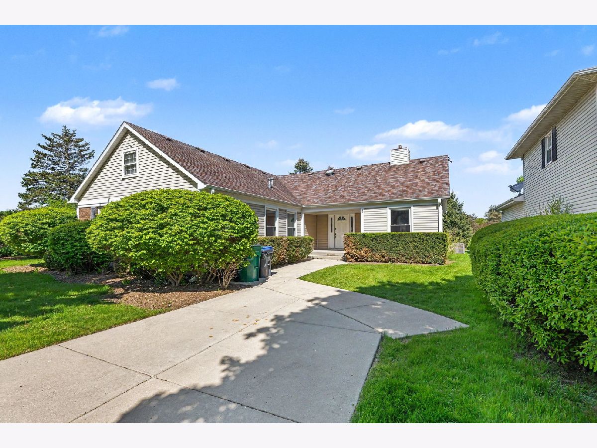  For Sale Vernon Hills Illinois, 8 Greenvale Road