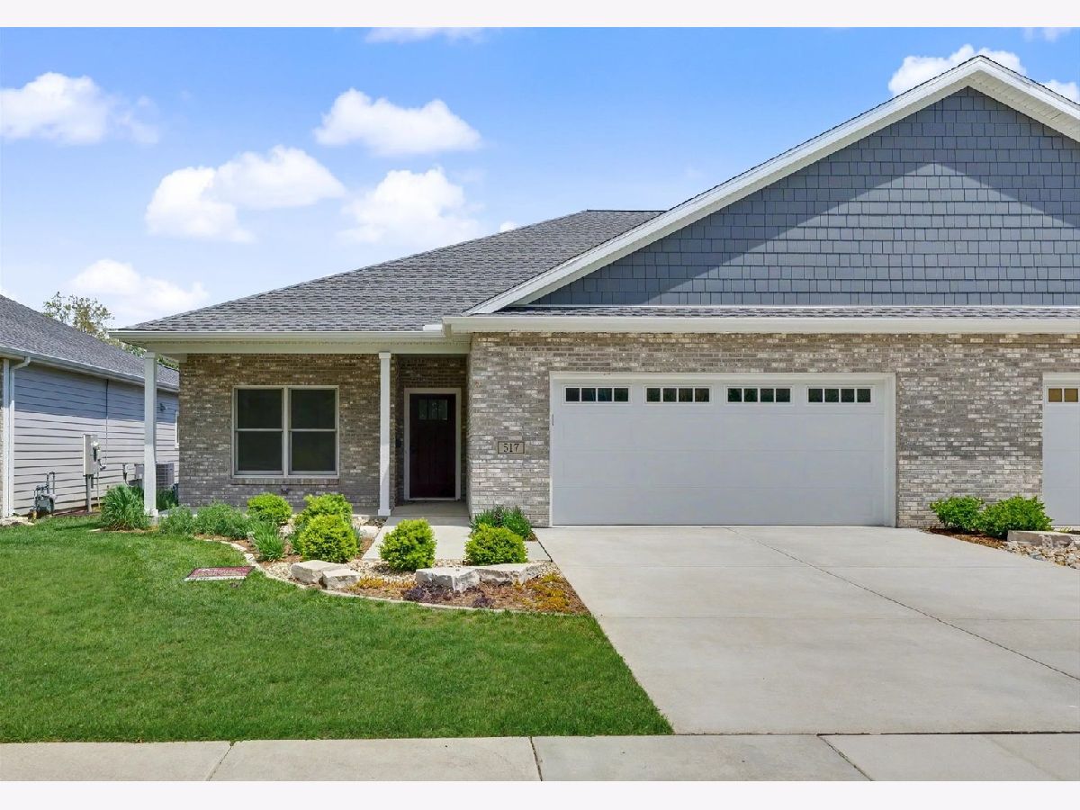 Condos & Townhomes For Sale Grayhawk Estates Fairbury Illinois, 517 5th Street