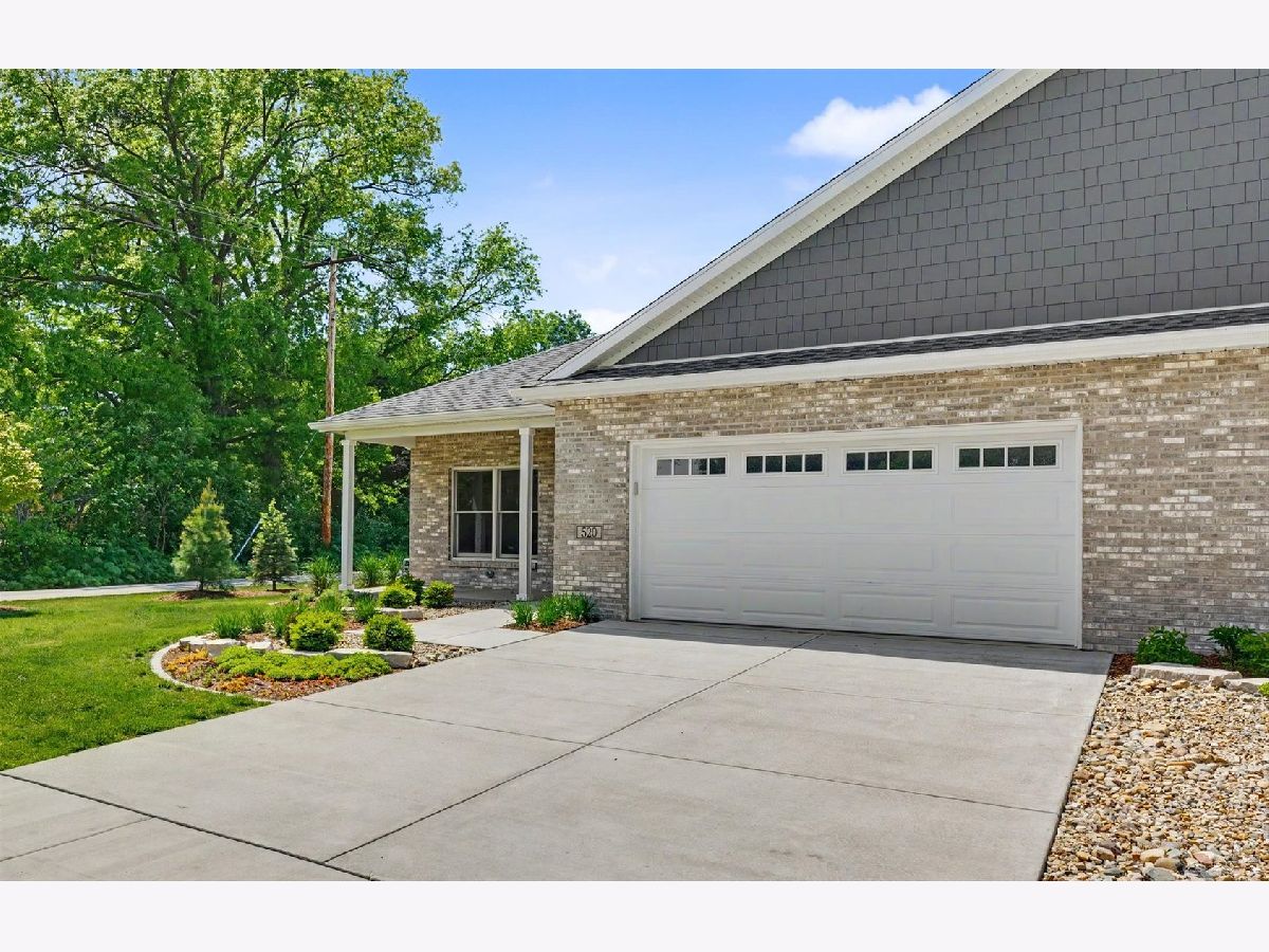 Condos & Townhomes For Sale Grayhawk Estates Fairbury Illinois, 520 6th Street