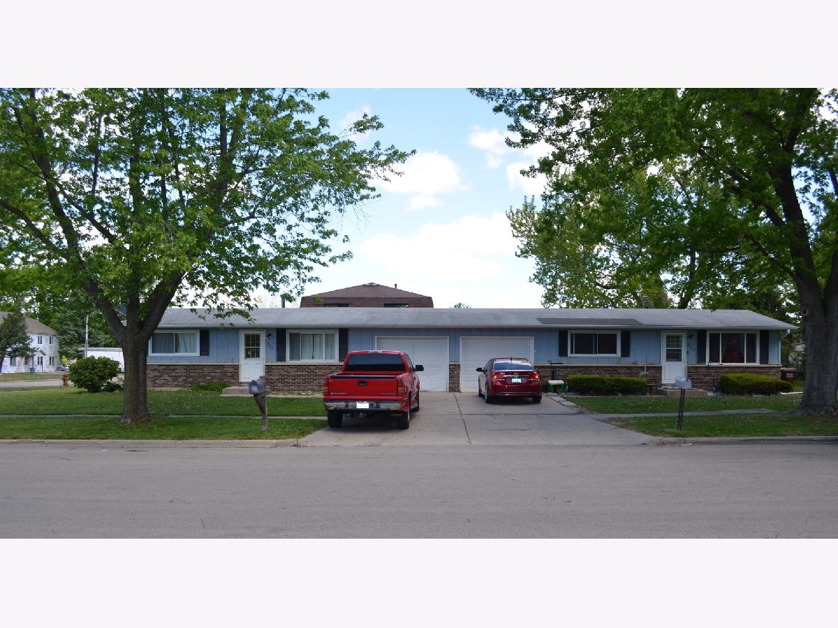  For Sale Harvard Illinois, 903-905 West Street