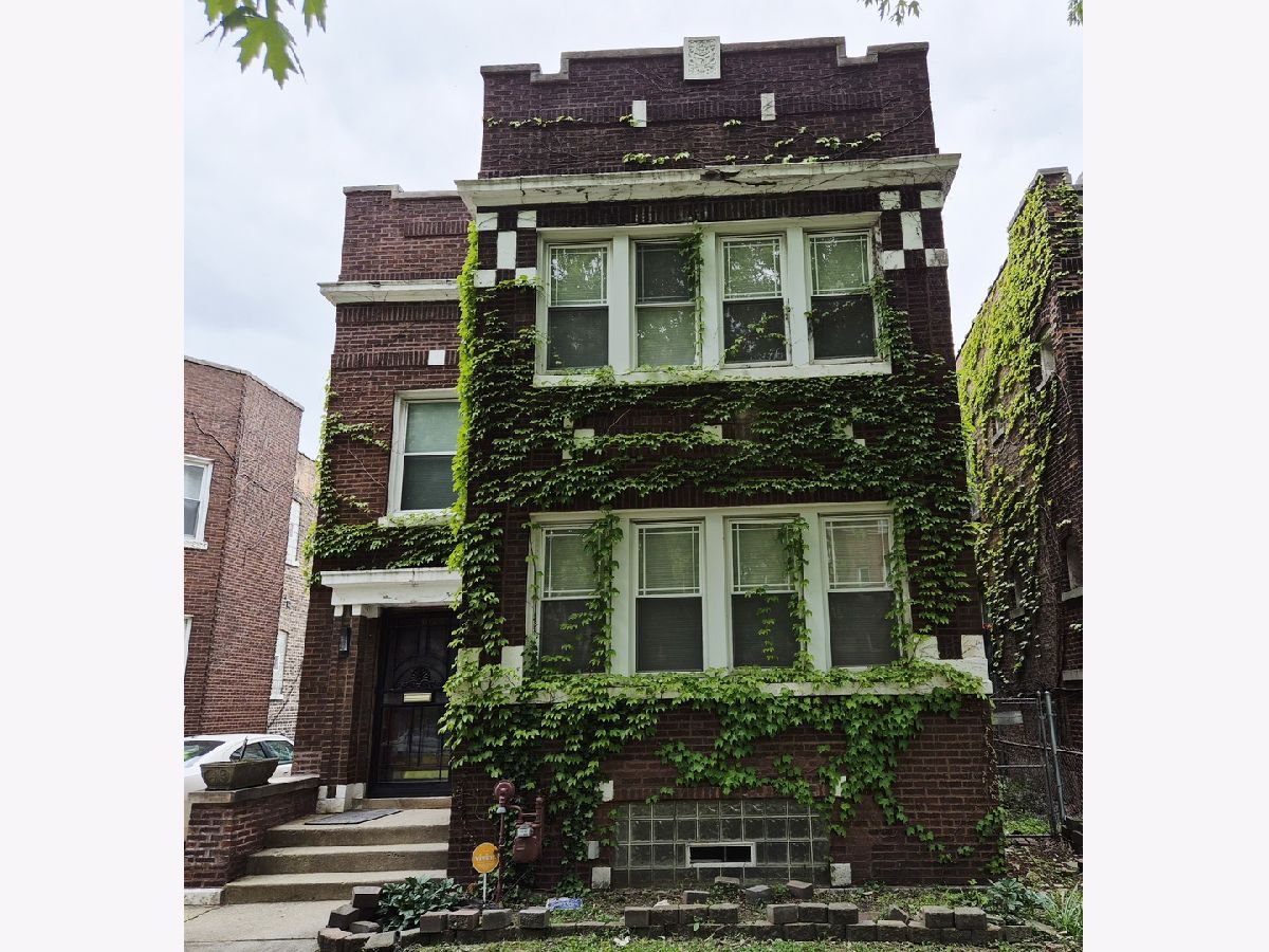  Rented Chicago Illinois, 7826 Bennett