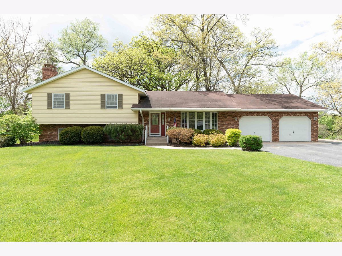  For Sale Roscoe Illinois, 10594 Grover Oaks Road