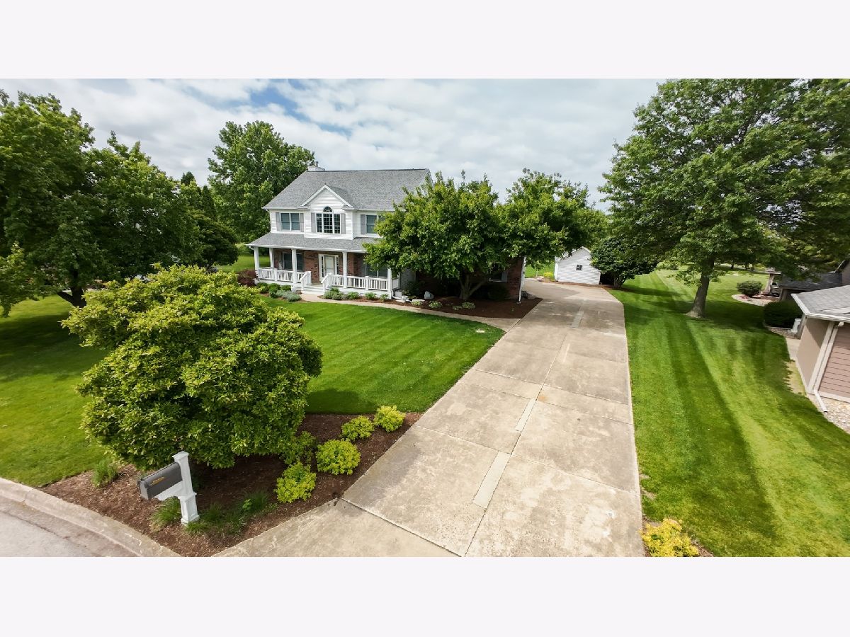  For Sale Pontiac Illinois, 1816 Cardinal Court