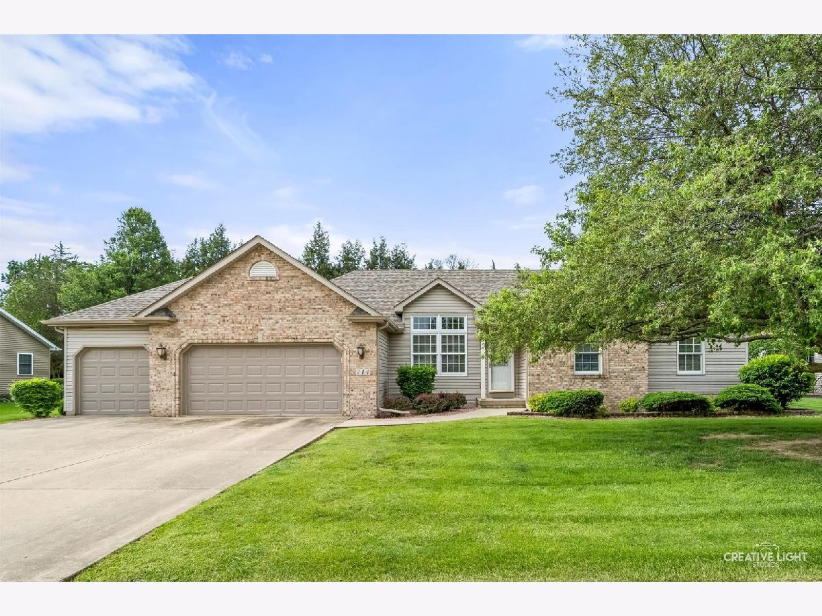  For Sale Sandwich Illinois, 714 Knights Road