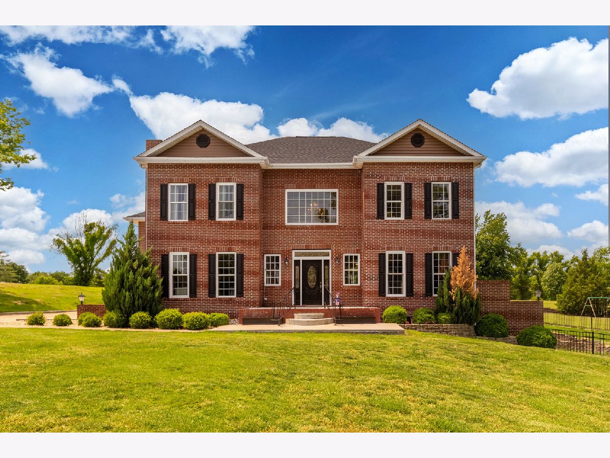 Homes For Sale Shawnee Hills Harrisburg Illinois, 205 Fairway Drive