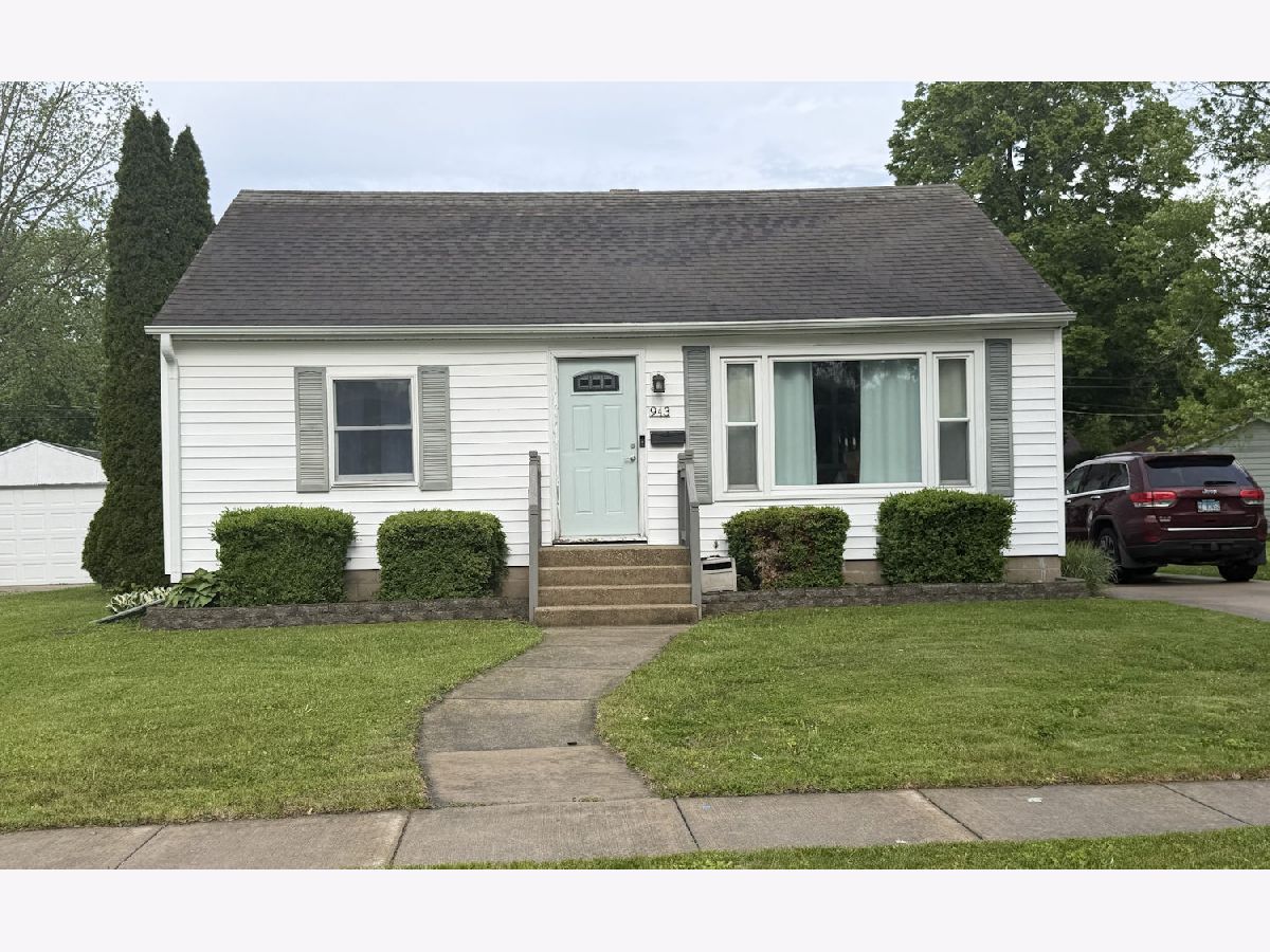 For Sale Rochelle Illinois, 943 12th Street