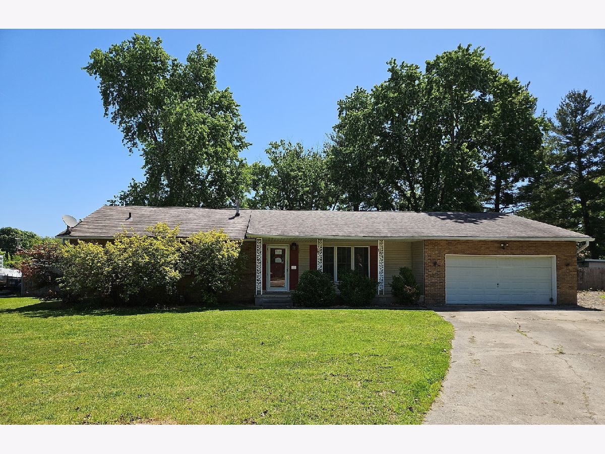  For Sale Salem Illinois, 142 Fielder Drive