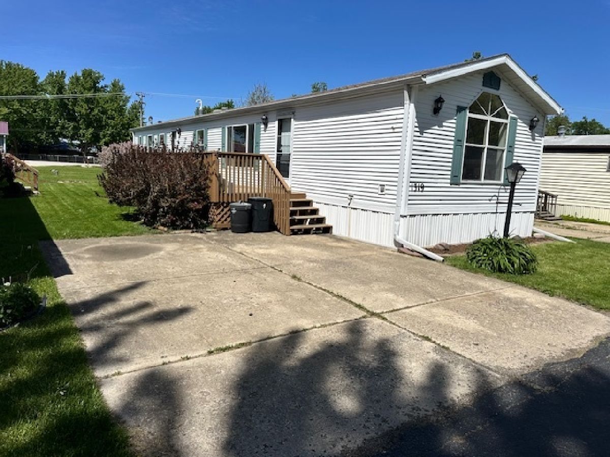 Subdivision For Sale Triangle Sandwich Illinois, 1319 Nicole Lane