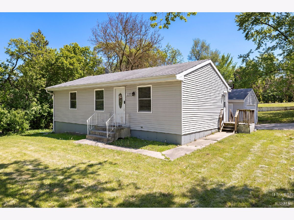 Homes For Sale Lake In The Hills Estates Lake In The Hills Illinois, 502 Oak Street