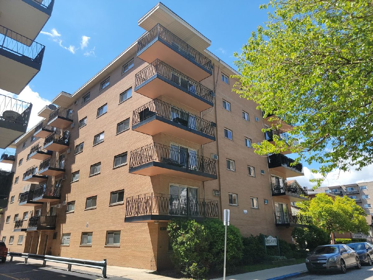 Condos & Townhomes For Rent The Villager Forest Park Illinois, 7432 Washington