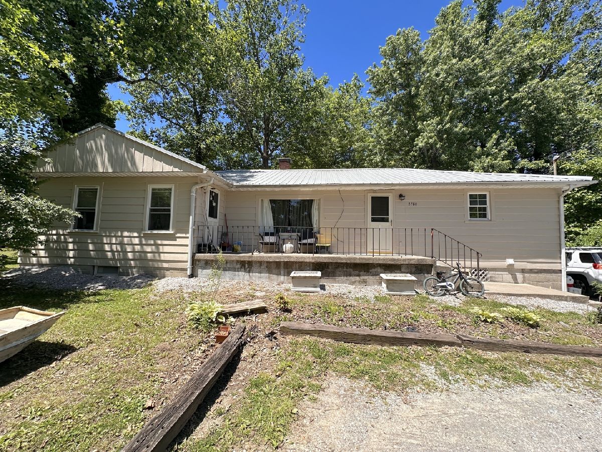  For Sale Carbondale Illinois, 2280 Illinois Avenue